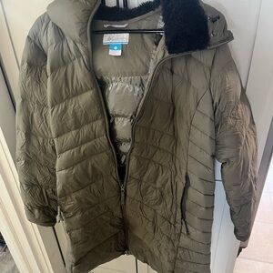 Columbia Women’s Army Green Autumn Park Down Hooded Mid Jacket - XL